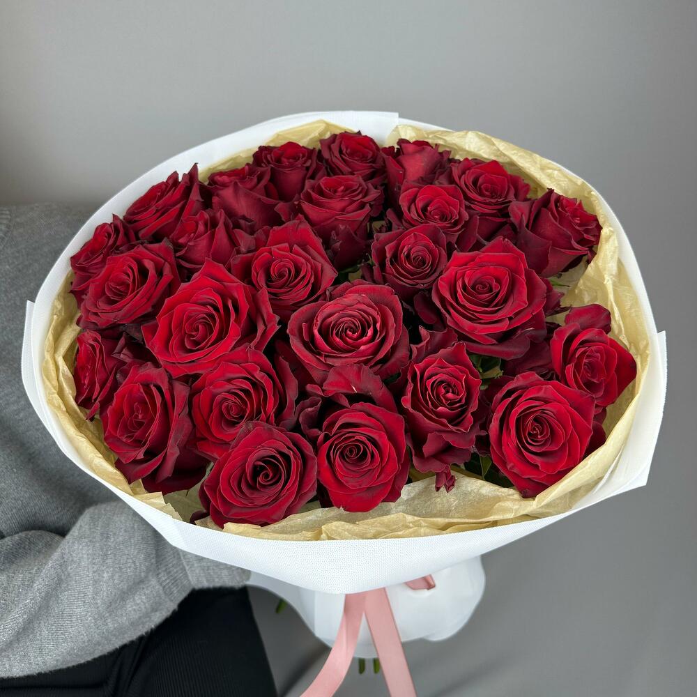 Из 25 премиальных красных роз 2