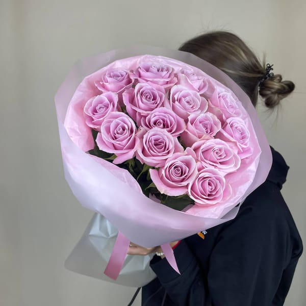 Букет из 15 нежных роз 3
