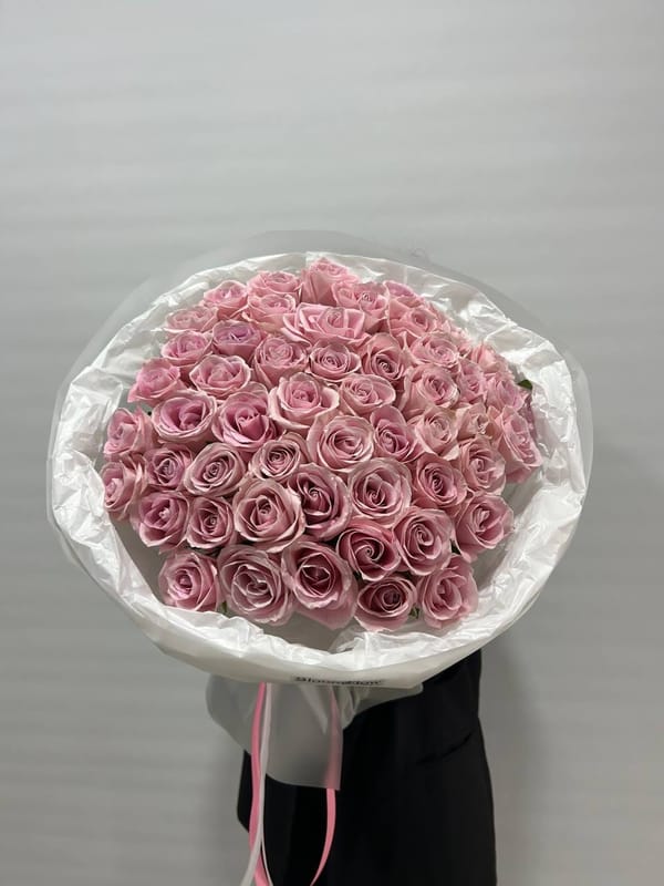 Букет из 51 нежной розы