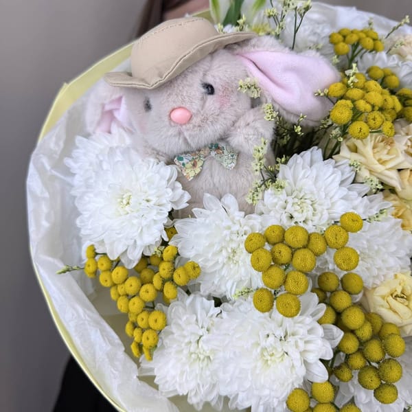 Букет из 5 кустовых роз с лимониумом 4