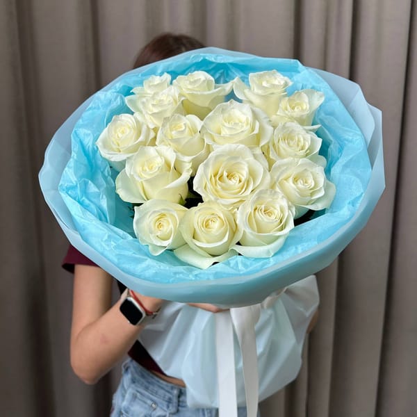 Букет из 15 белых Роз 2