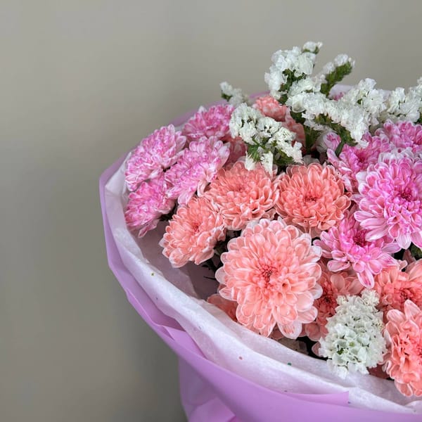 Букет из 7 кустовых хризантем и статицы 3