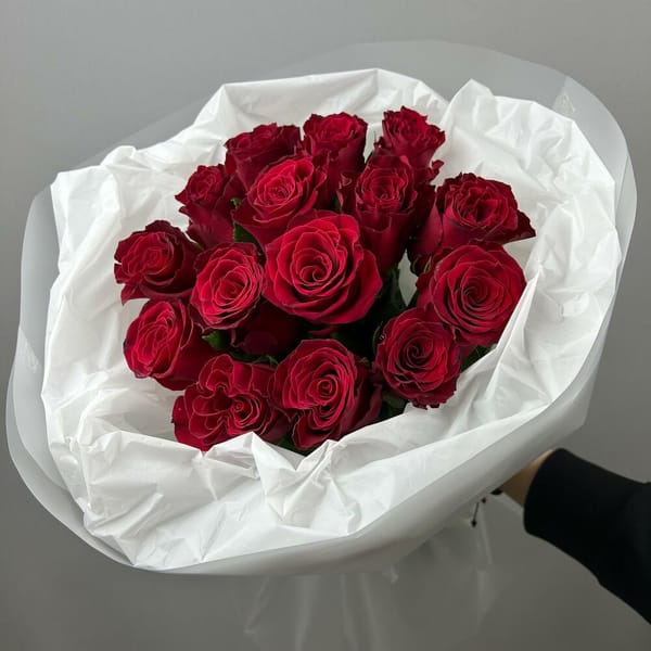 Букет из 15 красных роз 6