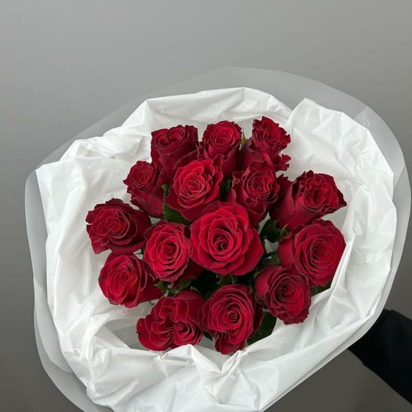 Букет из 15 красных роз 2