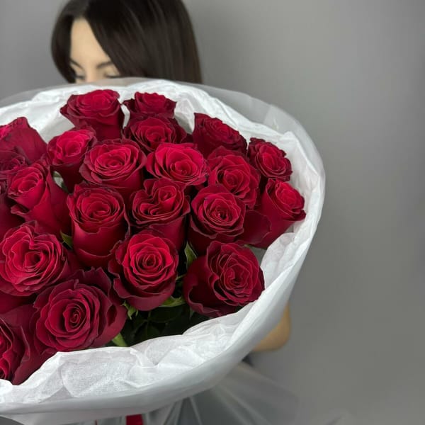Букет из 25 красных роз 4