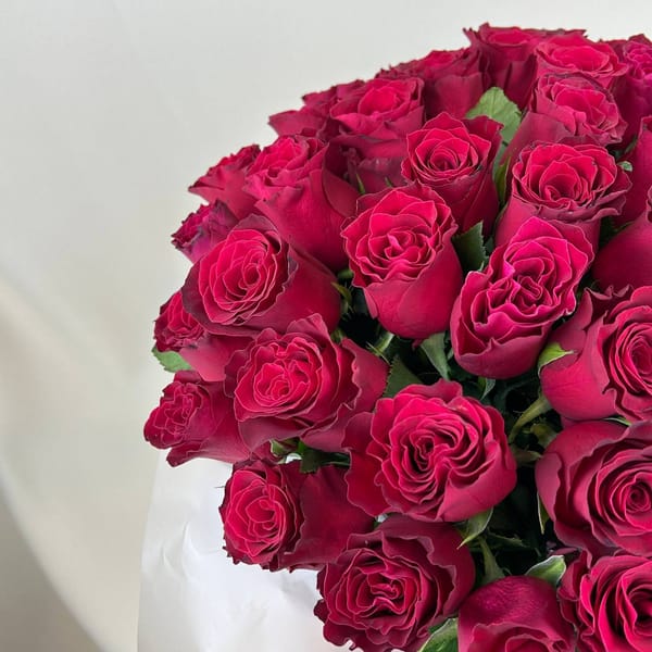 Композиция с красной розой 5