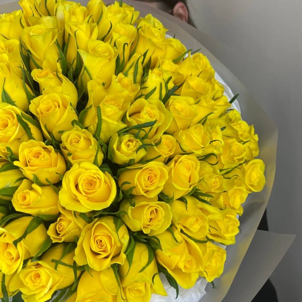 Букет из 85 желтых роз 4